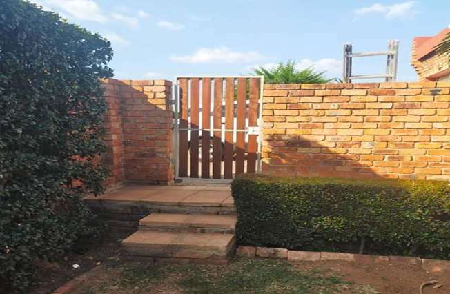 2 Bedroom Property for Sale in Amberfield Gauteng