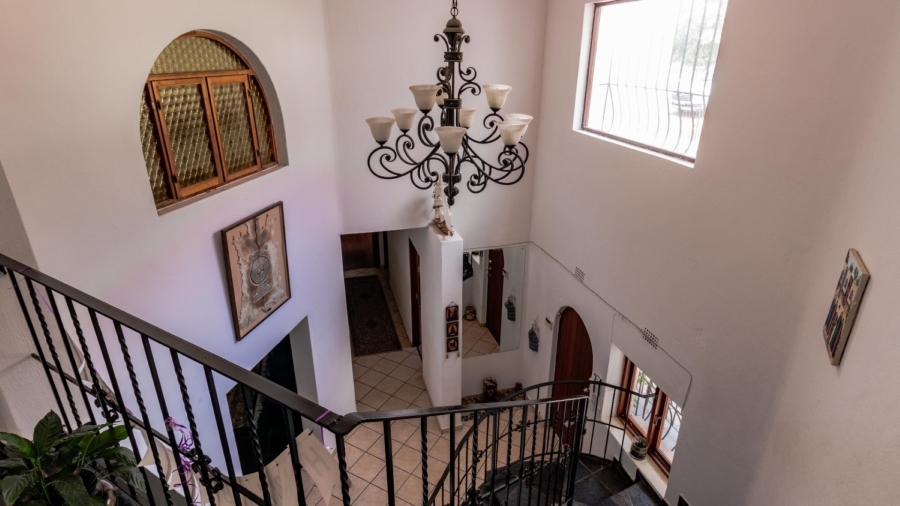 6 Bedroom Property for Sale in Northcliff Gauteng