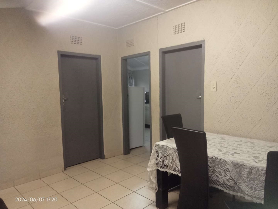 2 Bedroom Property for Sale in Molapo Gauteng