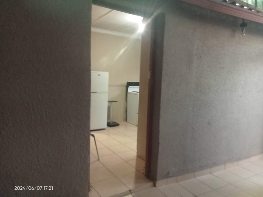 2 Bedroom Property for Sale in Molapo Gauteng