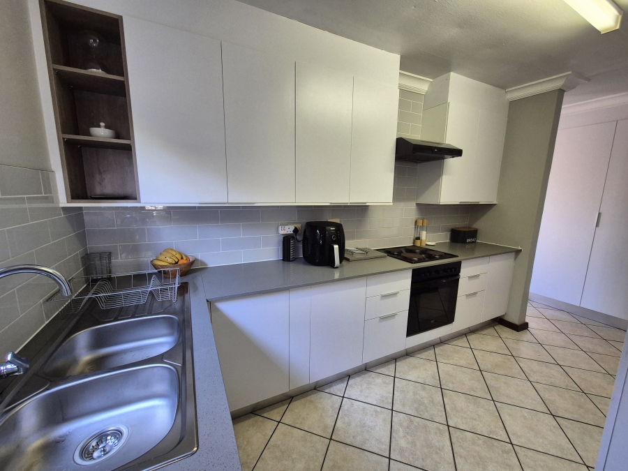 2 Bedroom Property for Sale in Eldoraigne Gauteng