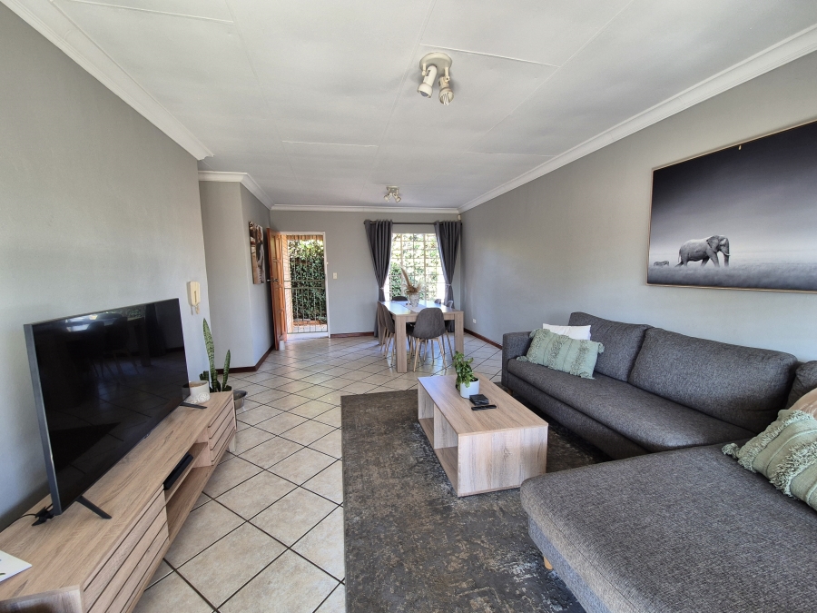 2 Bedroom Property for Sale in Eldoraigne Gauteng