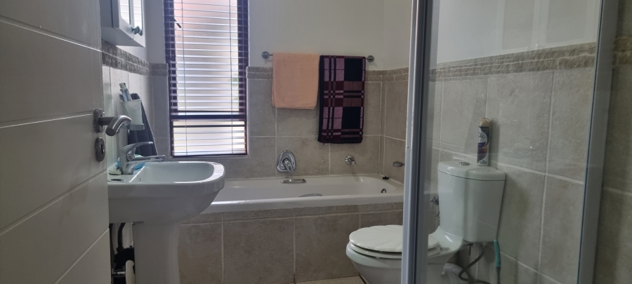 4 Bedroom Property for Sale in North Riding Gauteng