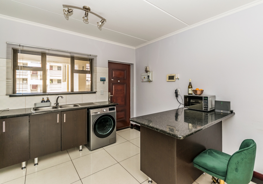 1 Bedroom Property for Sale in Noordwyk Gauteng