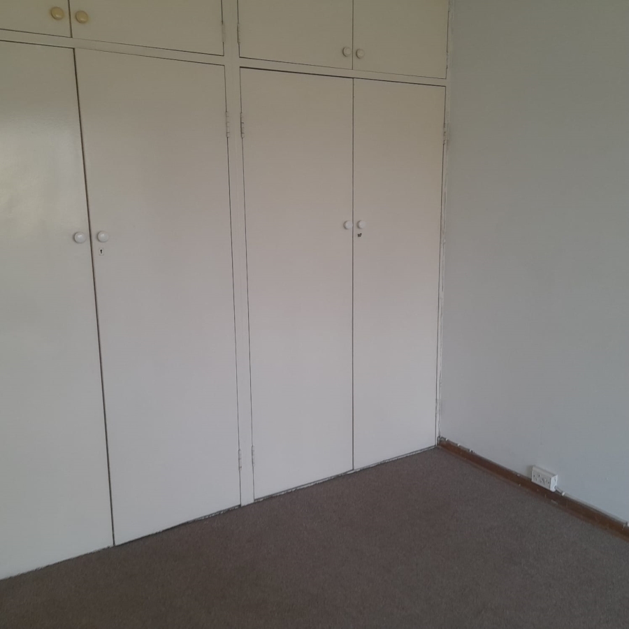 1 Bedroom Property for Sale in Lyndhurst Gauteng