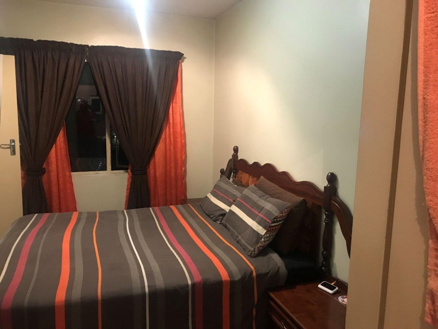 1 Bedroom Property for Sale in Vorna Valley Gauteng