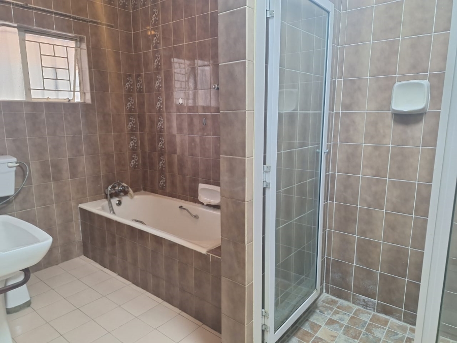 To Let 2 Bedroom Property for Rent in Edenvale Central Gauteng