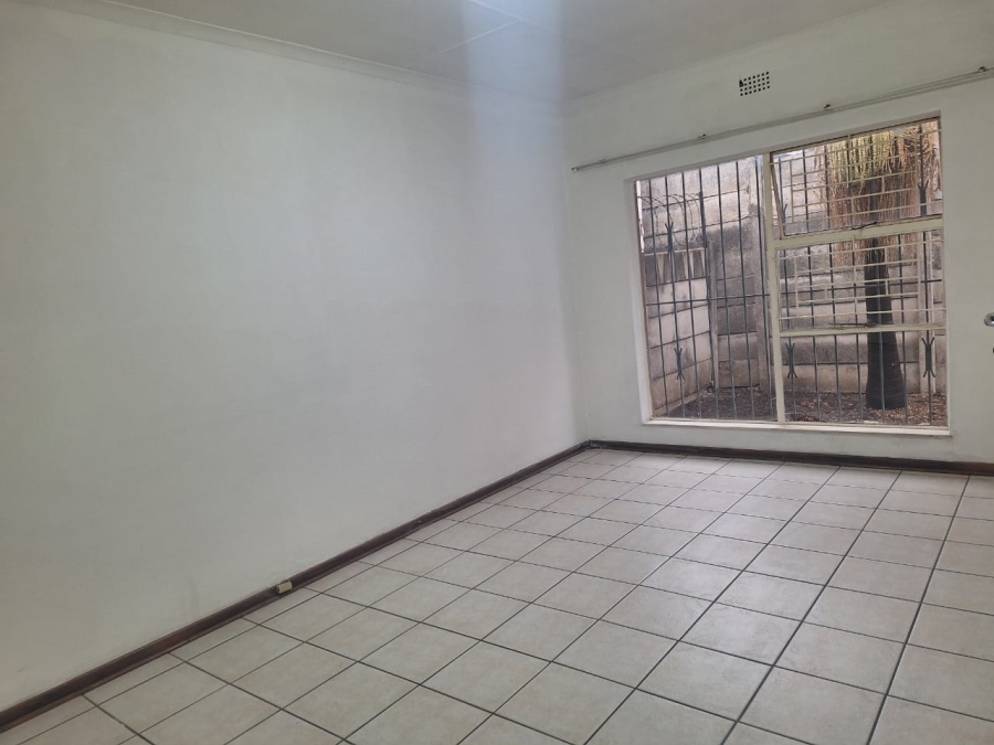 To Let 2 Bedroom Property for Rent in Edenvale Central Gauteng