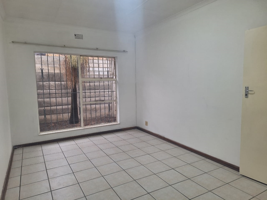 To Let 2 Bedroom Property for Rent in Edenvale Central Gauteng