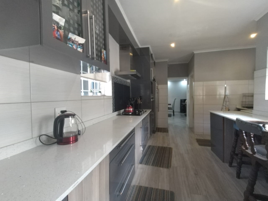 4 Bedroom Property for Sale in Eden Glen Gauteng