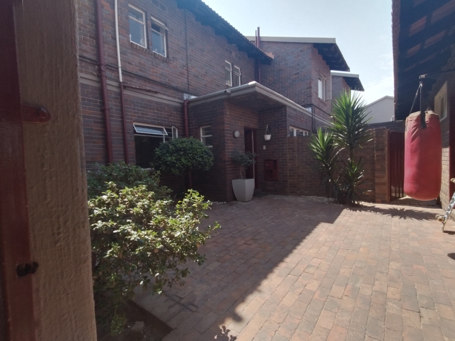 3 Bedroom Property for Sale in Eden Glen Gauteng