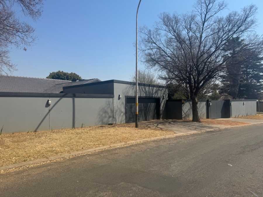 3 Bedroom Property for Sale in Highway Gardens Gauteng