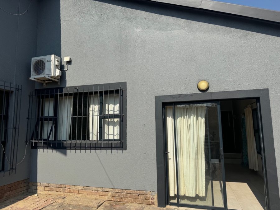 3 Bedroom Property for Sale in Highway Gardens Gauteng