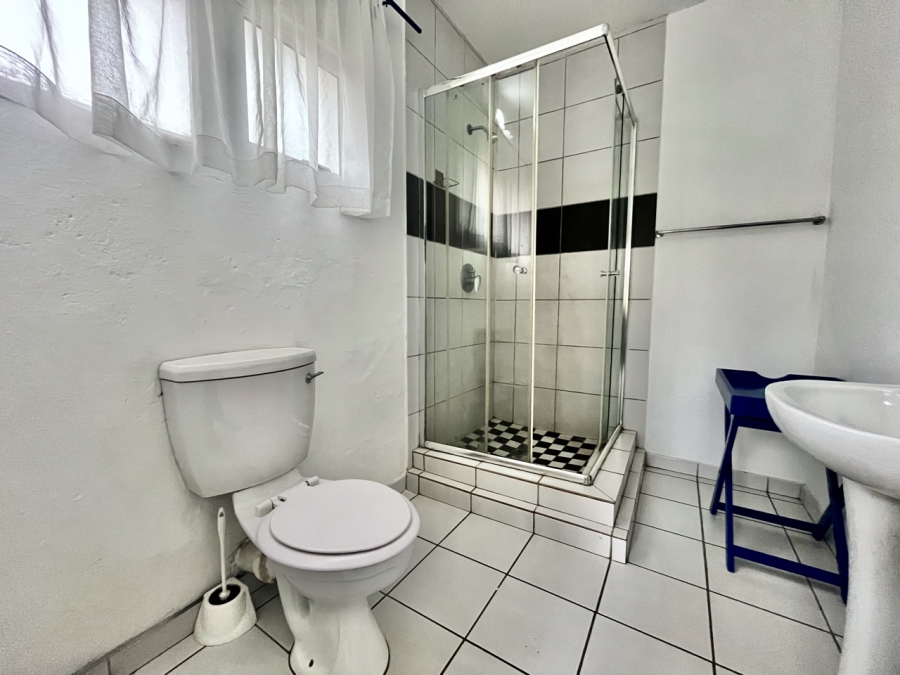 To Let 1 Bedroom Property for Rent in Glen Austin Gauteng