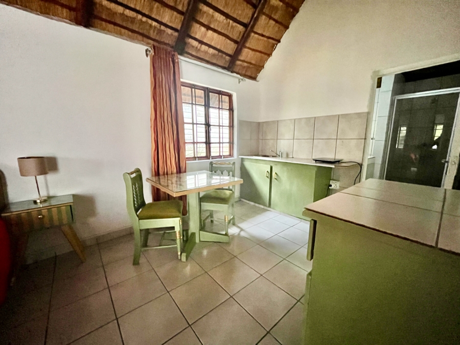 To Let 1 Bedroom Property for Rent in Glen Austin Gauteng