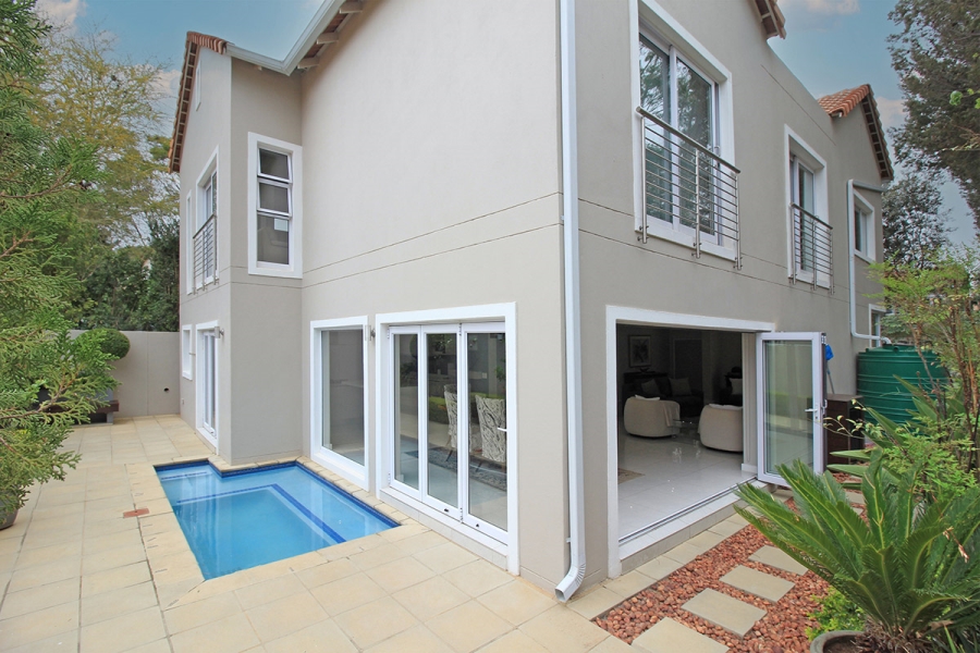 3 Bedroom Property for Sale in Broadacres Gauteng