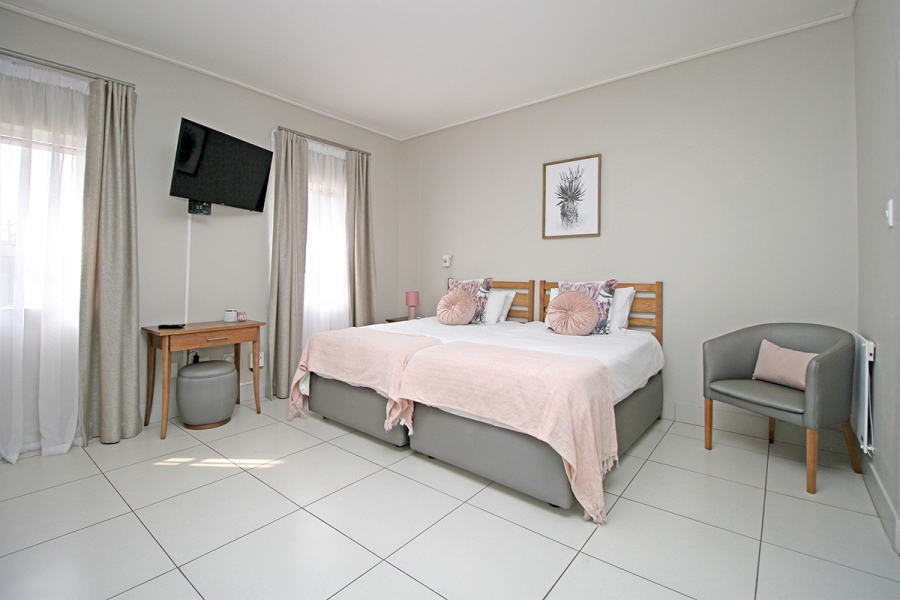 1 Bedroom Property for Sale in Broadacres Gauteng