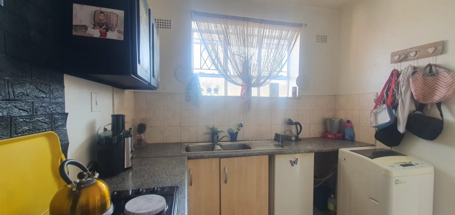 1 Bedroom Property for Sale in Lambton Gauteng