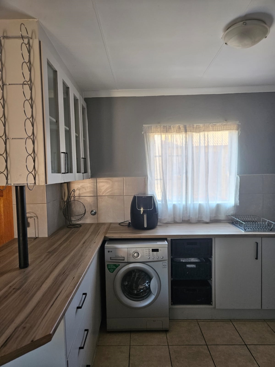 To Let 2 Bedroom Property for Rent in Carlswald Gauteng