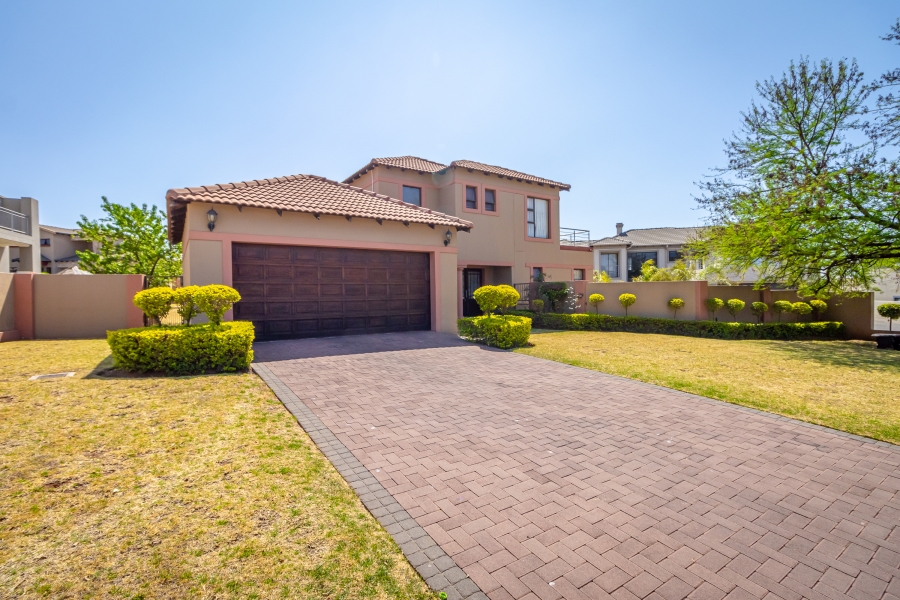 4 Bedroom Property for Sale in Monavoni Gauteng