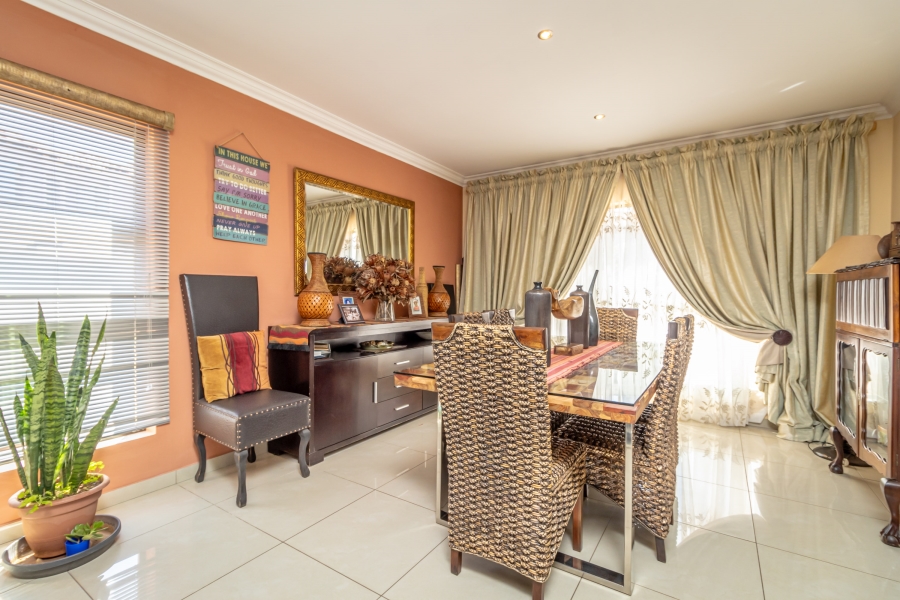 4 Bedroom Property for Sale in Monavoni Gauteng