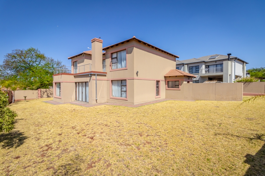 4 Bedroom Property for Sale in Monavoni Gauteng