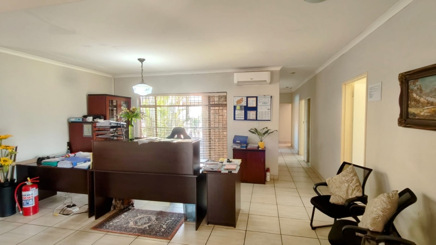 6 Bedroom Property for Sale in Doornpoort Gauteng