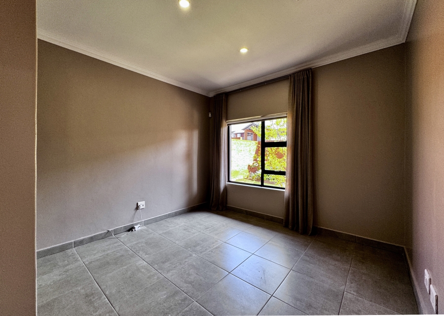 3 Bedroom Property for Sale in Six Fountains Residential Estate Gauteng