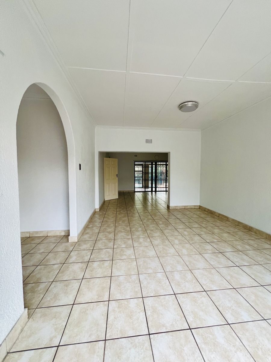 4 Bedroom Property for Sale in Verwoerdpark Gauteng