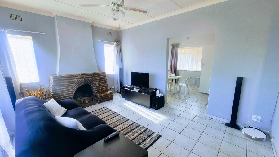 3 Bedroom Property for Sale in Linmeyer Gauteng