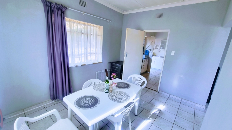 3 Bedroom Property for Sale in Linmeyer Gauteng