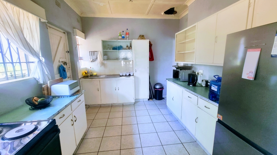 3 Bedroom Property for Sale in Linmeyer Gauteng