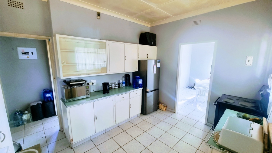 3 Bedroom Property for Sale in Linmeyer Gauteng