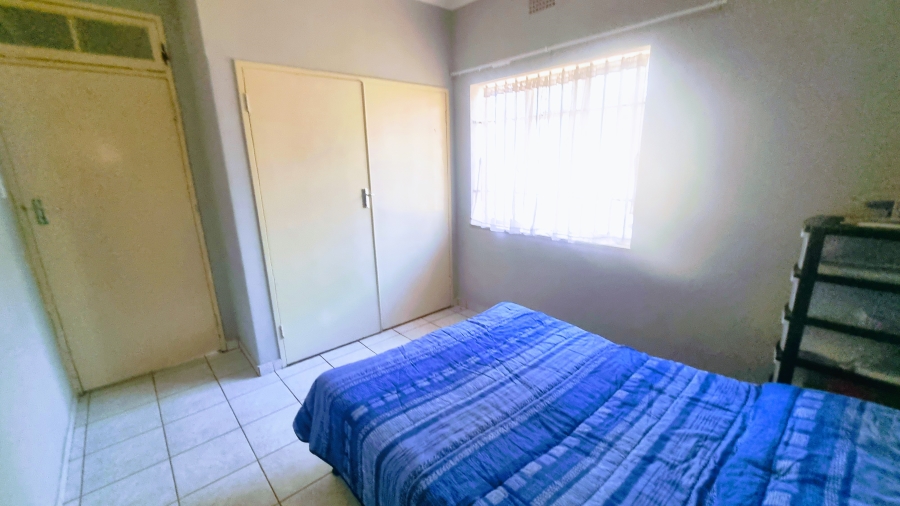 3 Bedroom Property for Sale in Linmeyer Gauteng