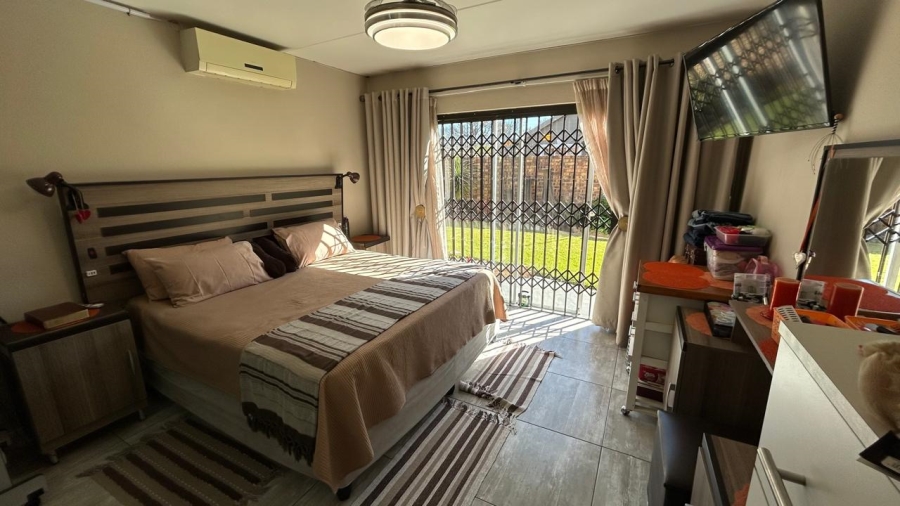 3 Bedroom Property for Sale in Bardene Gauteng