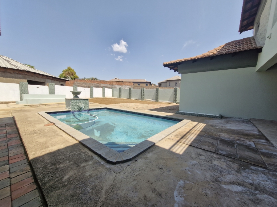 5 Bedroom Property for Sale in Savannah Country Estate Gauteng