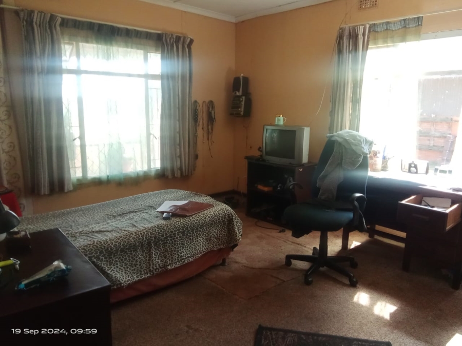 10 Bedroom Property for Sale in Spaarwater Gauteng