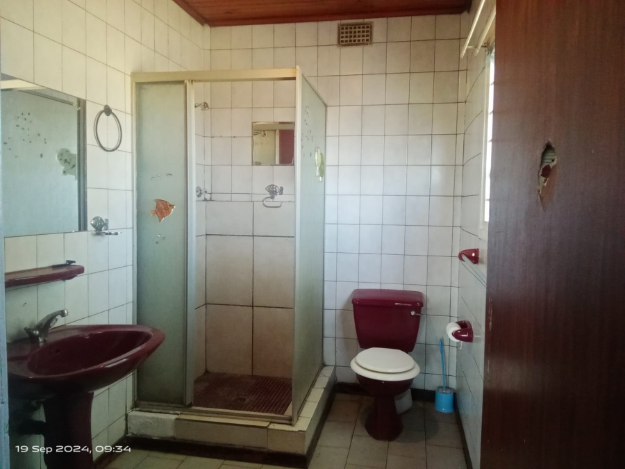 10 Bedroom Property for Sale in Spaarwater Gauteng