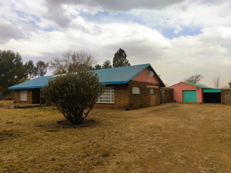 4 Bedroom Property for Sale in Mooilande Gauteng