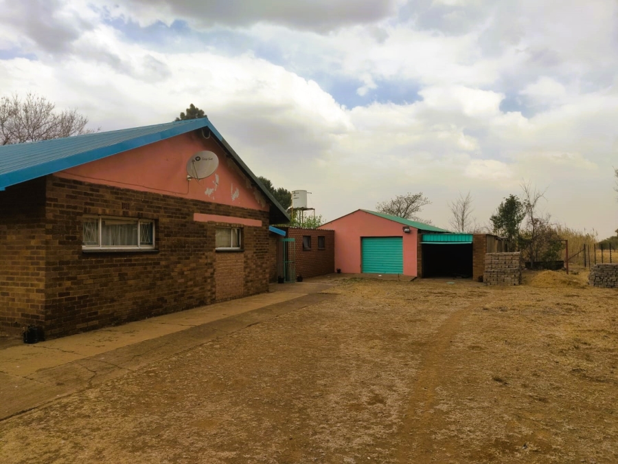 4 Bedroom Property for Sale in Mooilande Gauteng