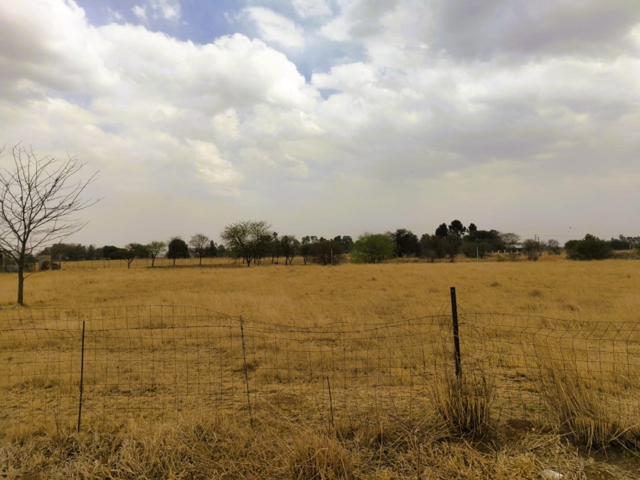 4 Bedroom Property for Sale in Mooilande Gauteng