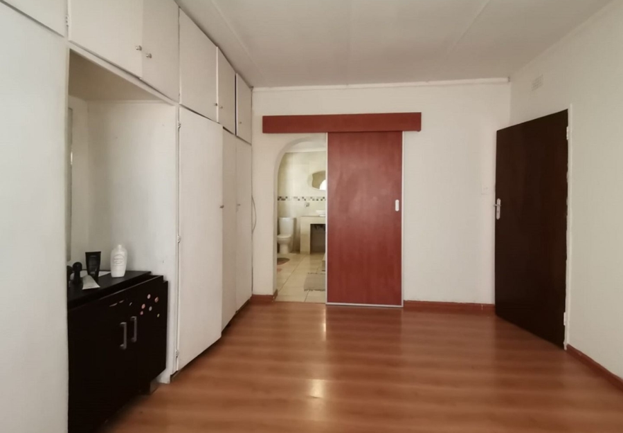 3 Bedroom Property for Sale in Crown Gardens Gauteng