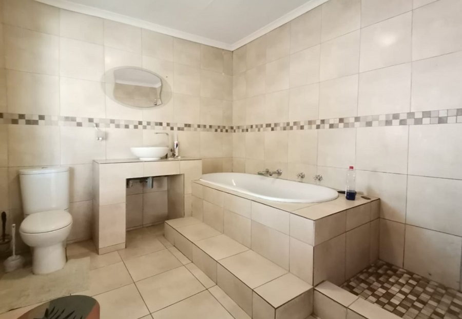 3 Bedroom Property for Sale in Crown Gardens Gauteng