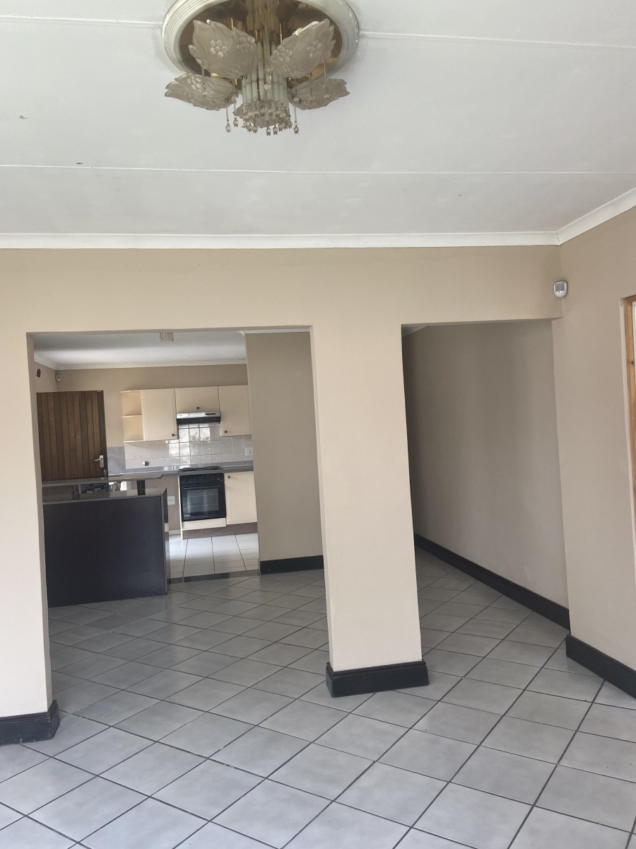 3 Bedroom Property for Sale in Country View Gauteng