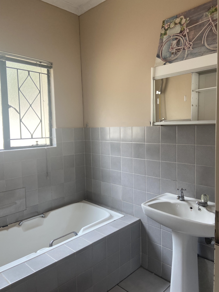 3 Bedroom Property for Sale in Country View Gauteng