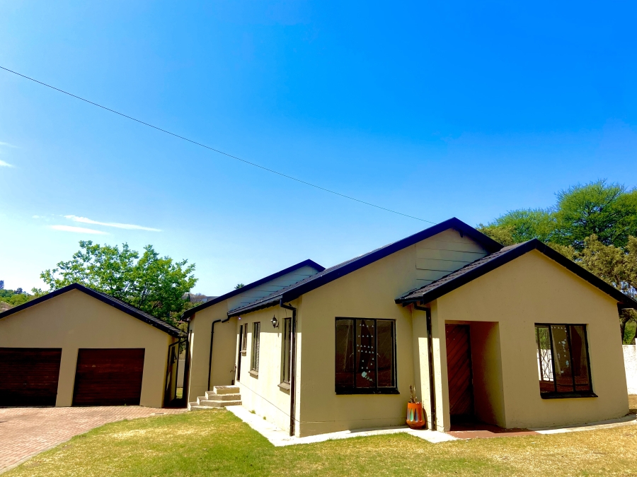 3 Bedroom Property for Sale in Country View Gauteng