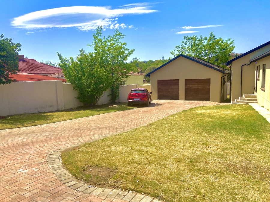 3 Bedroom Property for Sale in Country View Gauteng