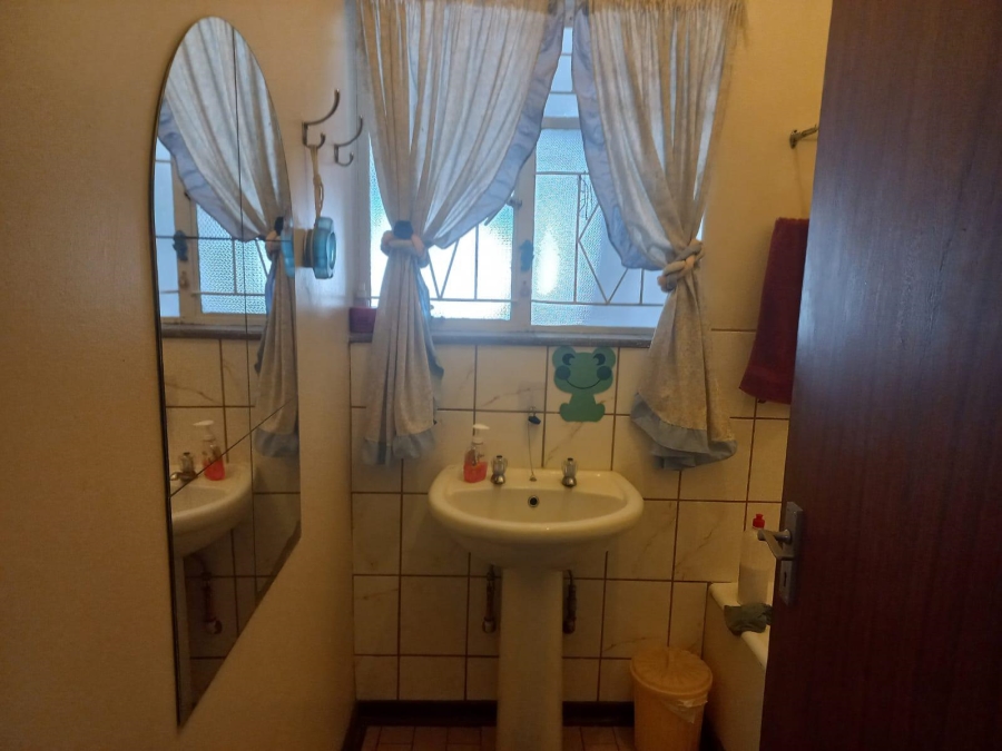 4 Bedroom Property for Sale in Sonland Park Gauteng