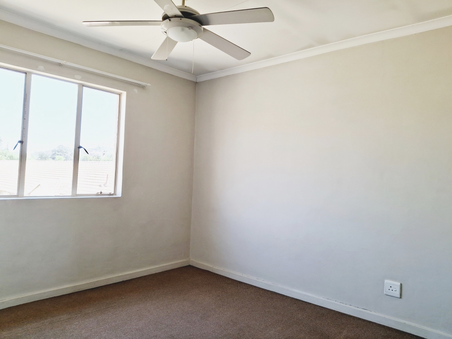 2 Bedroom Property for Sale in Queenswood Gauteng