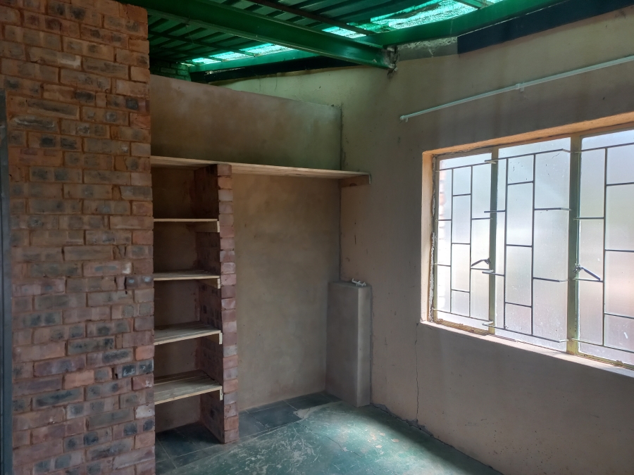 Commercial Property for Sale in Magaliesmoot Gauteng